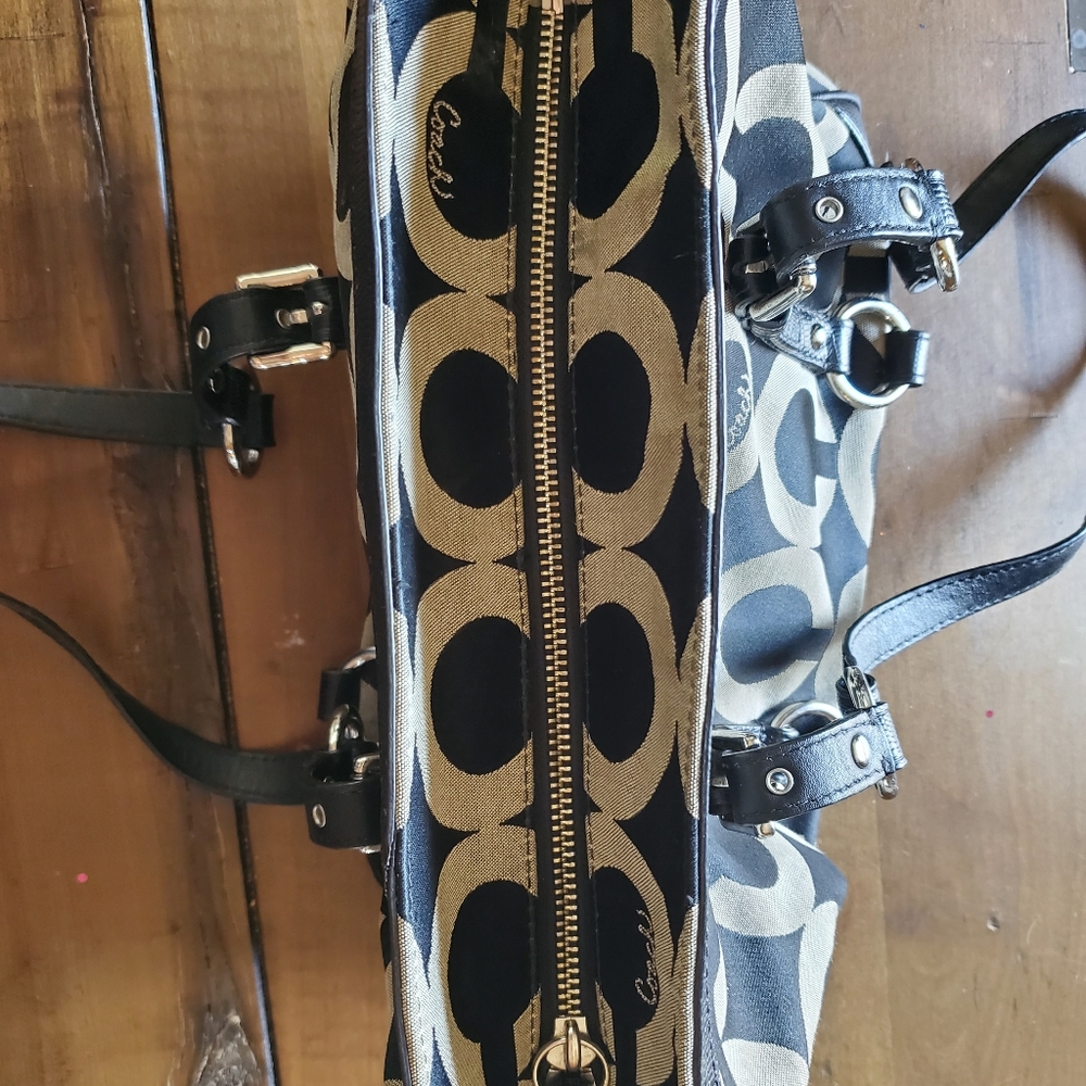 Authentic Coach Satchel - Picture 6 of 7